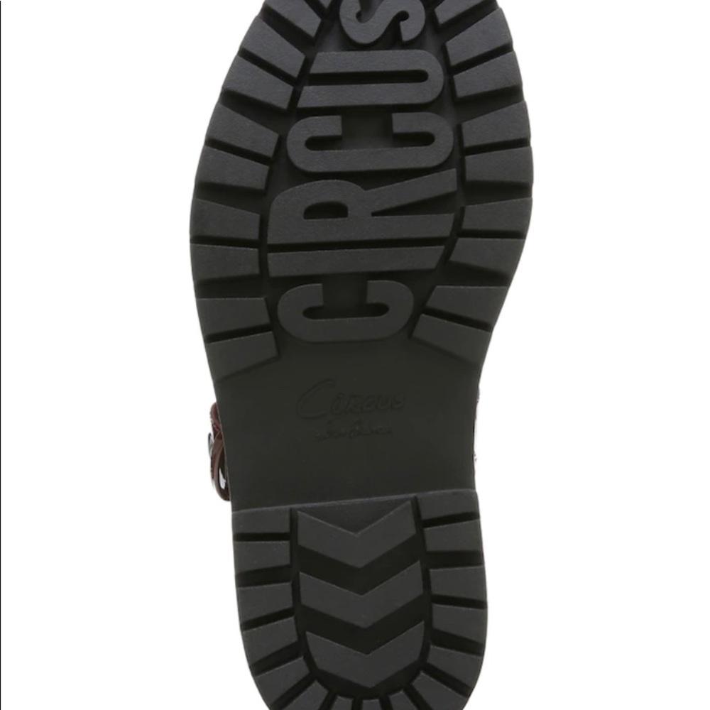 New shoes Emilia, burgundy patent